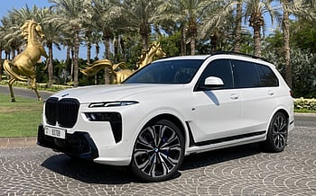 BMW X7M NEW (Белый), 2023 для аренды в Дубай