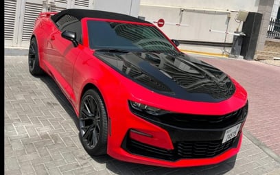 إيجار Chevrolet Camaro convertible (أحمر), 2020 في دبي