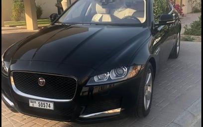 Jaguar XF (Черный), 2019 для аренды в Дубай