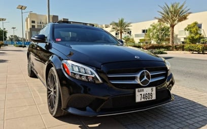 Mercedes C class (Черный), 2019 для аренды в Дубай