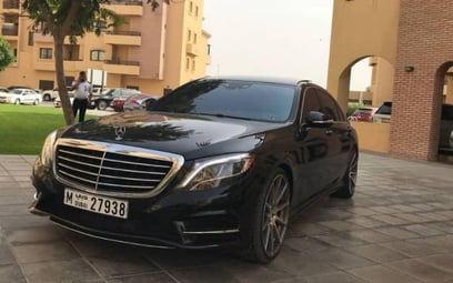 Mercedes S Class (Черный), 2017 для аренды в Дубай