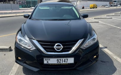 إيجار Nissan Altima (أسود), 2018 في دبي