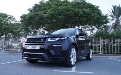 Range Rover Evoque (Черный), 2018 для аренды в Дубай