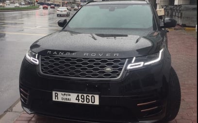 Range Rover Velar (Черный), 2018 для аренды в Дубай