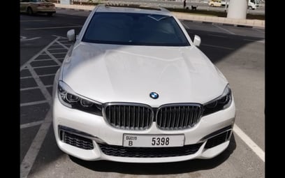 BMW 7 Series (Ярко-белый), 2019 для аренды в Дубай