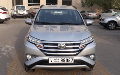 إيجار Toyota Rush (ناصعة البياض), 2019 في دبي