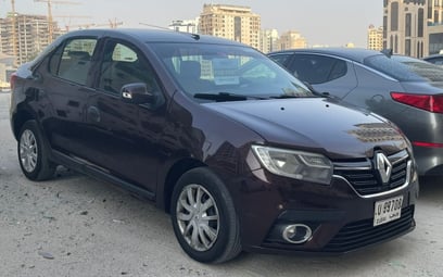 إيجار Renault Symbol (بنى), 2017 في دبي