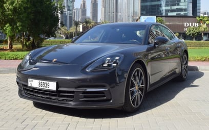Porsche Panamera 4 (Темно-серый), 2019 для аренды в Дубай