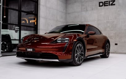 إيجار Porsche Taycan Cross Turismo 4 (أحمر), 2022 في دبي