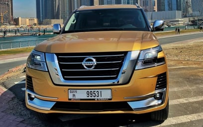 Nissan Patrol V6 (Золотой), 2020 для аренды в Дубай