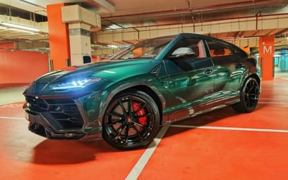 Lamborghini Urus (Green), 2022 for rent in Dubai