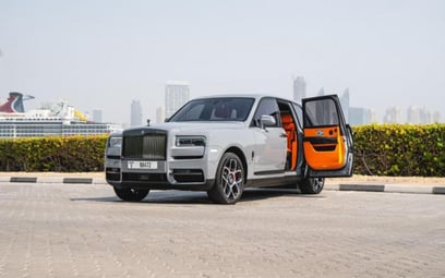 Rolls Royce Cullinan (Серый), 2021 для аренды в Дубай