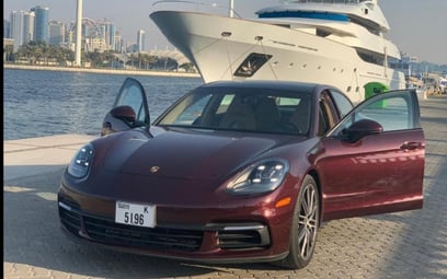 إيجار Porsche Panamera (كستنائي), 2019 في دبي
