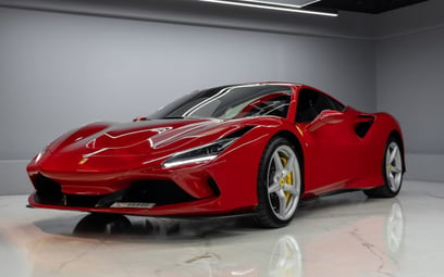 إيجار Ferrari F8 Tributo (أحمر), 2022 في دبي