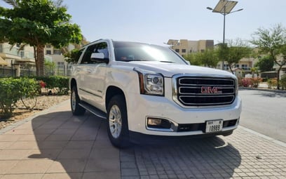 إيجار GMC Yukon (أبيض), 2019 في دبي