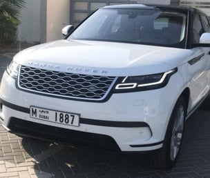 Range Rover Velar (Белый), 2019 для аренды в Дубай