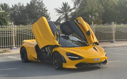 إيجار McLaren 720 S (الأصفر), 2021 في دبي