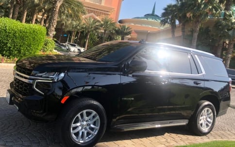 New Chevrolet Tahoe (Черный), 2021 для аренды в Дубай