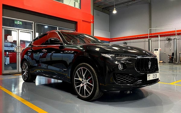 Maserati Levante (Черный), 2019 для аренды в Дубай