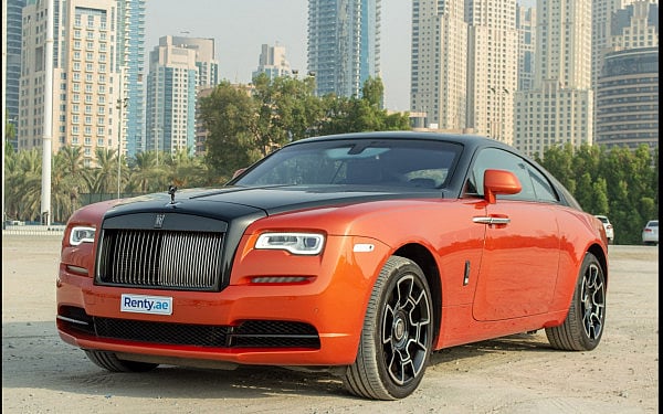Rolls Royce Wraith- Black Badge (Оранжевый), 2019 для аренды в Дубай