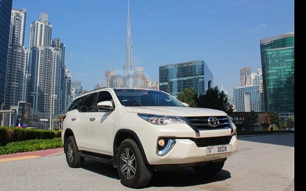 Toyota Fortuner (Pearl White), 2020 for rent in Dubai